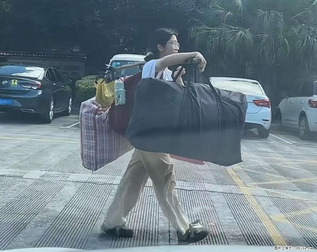 全网追的“扁担女孩”，找了一份暑假工，时薪12元 - 台湾生活资讯 - 台湾28生活网 tw.28life.net